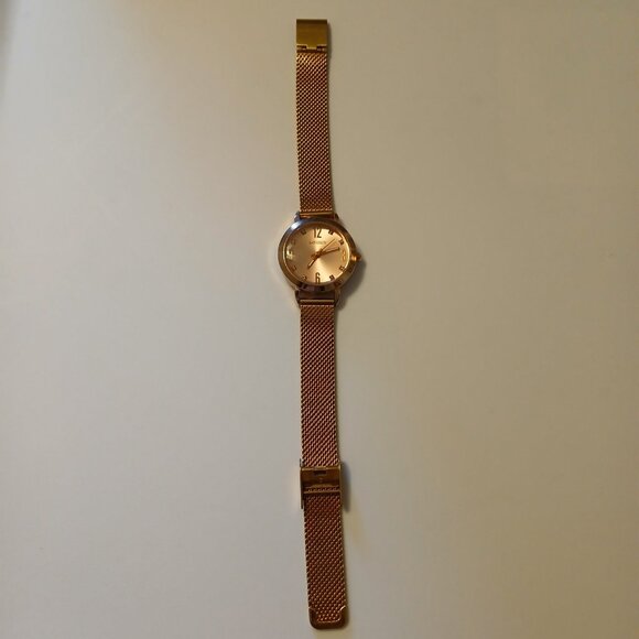 Kashidun Women's Rose Gold Crystal Sapphire Stainless Steel 3ATM WR Watch - Picture 1 of 13